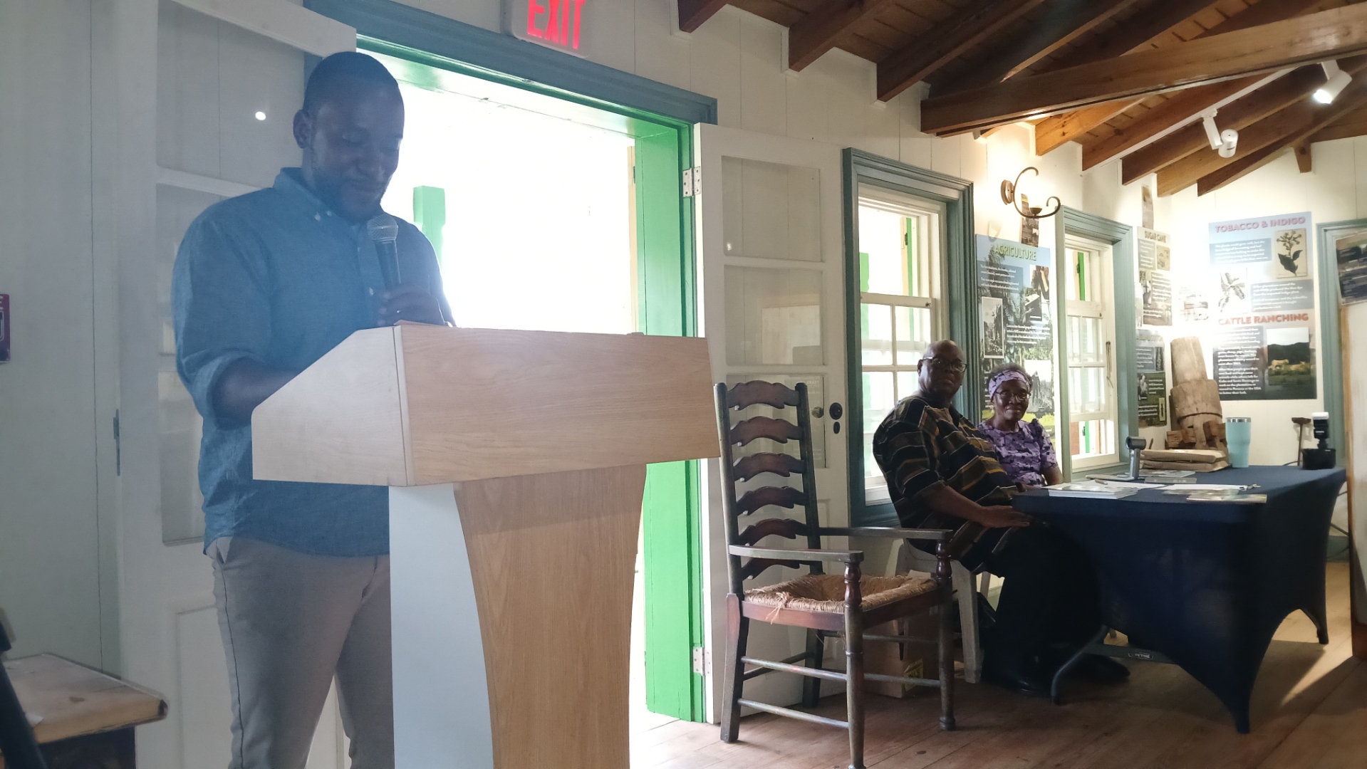 Storyteller Ralph Cantave reading from In Emilio Wilson Park with Uncle Joe